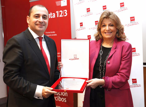 La Comunidad de Madrid renueva la marca Madrid Excelente al Banco Santander