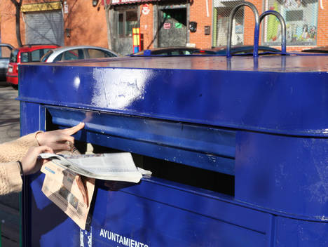 La recogida de papel y cartón para reciclar crecerá un 1,5% en 2017, según la previsión de ASPAPEL