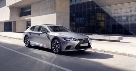 El nuevo Lexus LS 500h mejora el rendimiento eléctrico en un 30%