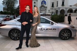 Lexus celebra el éxito como coche oficial del Festival de Venecia
 