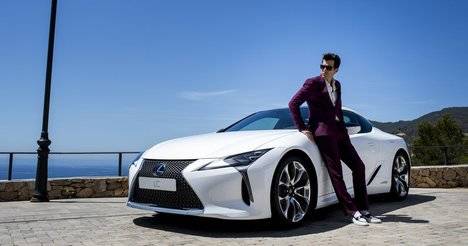 Lexus y Mark Ronson invitan a los fans a conducir el LC