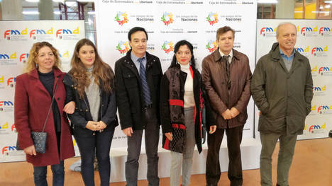 La Fundación Caja de Extremadura reúne a 300 alumnos de ESO de Badajoz en “Los Juegos de las Naciones”