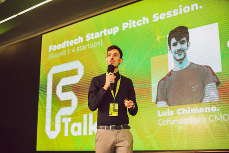 Luis Chimeno, Cofundador y CMO de Oscillum en el Pitch ftalks, de 2020.