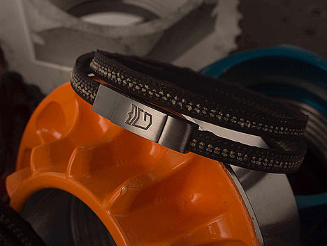 MONGRIP anuncia la edición limitada de pulseras realizadas con los neumáticos utilizados por Ayrton Senna