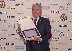 El presidente de Airbus Operations en España, Manuel Huertas, recibe el galardón “Ingeniero del año 2019”