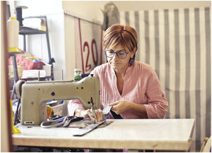 Máquinas de coser en óptimo estado: motor económico de la industria textil