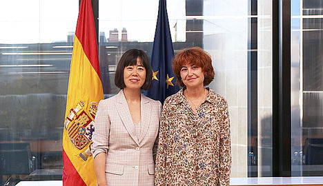 María Peña, consejera delegada de ICEX España Exportación e Inversiones y Xin Wang, CEO Chunbo.