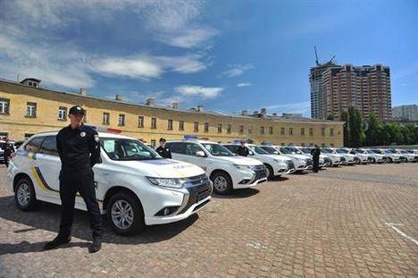 Entrega de 635 Mitsubishi Outlander PHEV para la Policía Ucraniana