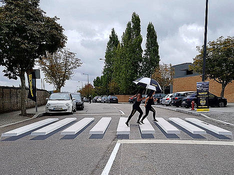 Monroe conciencia a los conductores con pasos de peatones en 3D