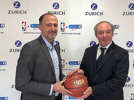 Chus Bueno, Head of NBA Spain & Basketball Operations NBA EME junto a Vicente Cancio, CEO de Grupo Zurich en España
