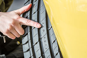 Cómo evitar el aquaplaning – Lo que debe hacer al volante y antes de emprender su viaje