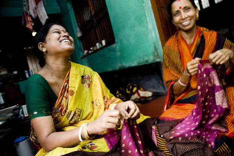 Oxfam Intermón Oportunidades para mujeres artesanas.