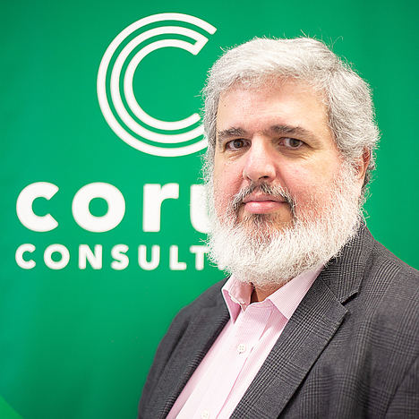Pablo Almunia,  Corus Consulting.
