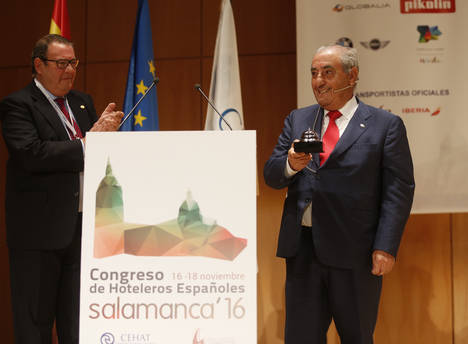 Premio a Juan José Hidalgo.