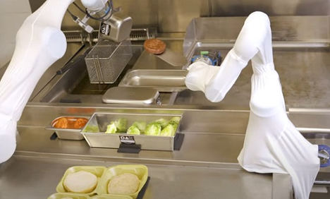 Primeros robots camareros y cocineros para el sector hostelero