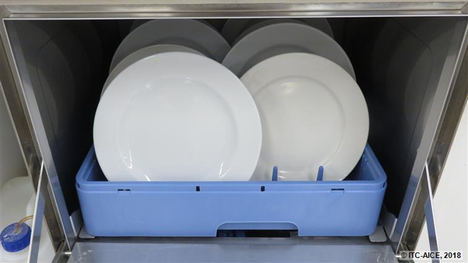 Un estudio demuestra que los platos de porcelana conservan su brillo durante más tiempo que los fabricados con loza inglesa