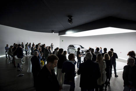 El nuevo Range Rover Velar brilló en la Semana del Diseño de Milán