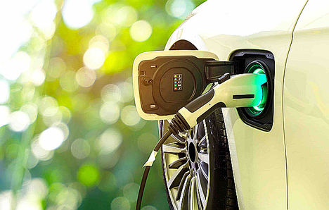 Reino Unido lanza un plan para poner cargadores de coche eléctricos en todos los hogares nuevos