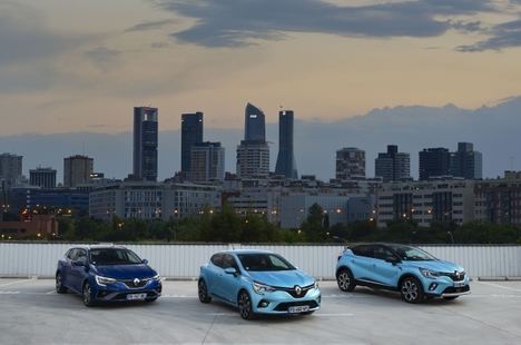 Renault presenta en España su gama E-TECH, híbrida e híbrida enchufable