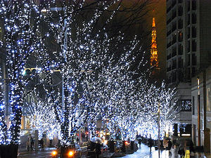 Tokio inunda sus calles de luz en Navidad y Fin de Año