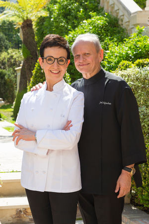 Joël Robuchon invita a Carme Ruscalleda a cocinar en el Odyssey de Montecarlo