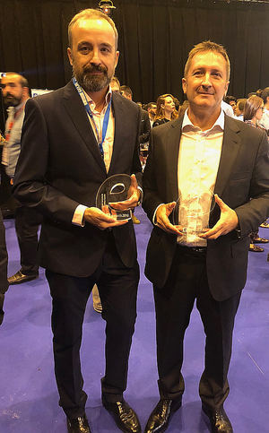 Yves Delmas, presidente de SEUR, recibe el premio a la ‘Personalidad Digital del año’ en los eAwards 2018