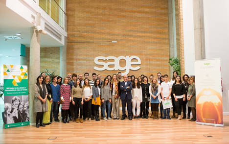 Sage acoge a 80 alumnos de ESO en un programa de orientación laboral con la Fundación Junior Achievement