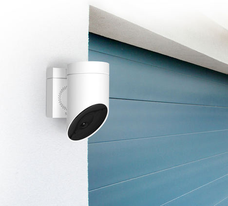 Somfy lanza Somfy Outdoor Camera, la cámara de seguridad para exteriores que disuade a intrusos gracias a su sirena y la detección inteligente