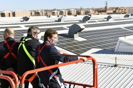 Madrid inaugura la planta fotovoltaica de Stellantis