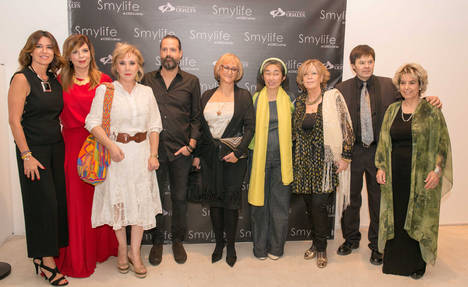 Marisa Nufrio y parte de los artistas colaboradores: Belinda Washington, Manuela Picó, Gabriel Moreno, Rosa Gallego del Peso, Czili, María Jesús de Frutos, Diego Canogar y Linda de Sousa