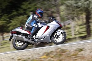 Los expertos analizan la nueva Suzuki GSX 1300 RR Hayabusa