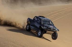 Cuatro Toyota GR DKR Hilux T1+ para el Dakar 2022