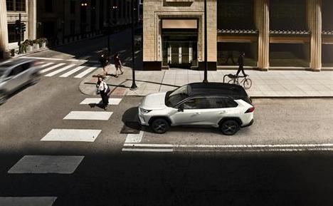 Toyota España estrena el sistema de aviso acústico AVAS en la gama 2020 del RAV4 Hybrid
