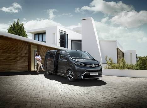 Toyota España lanza el Proace Verso VIP