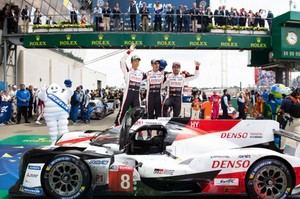 Fernando Alonso y el Toyota TS050 Hybrid, campeones del Mundo de Resistencia