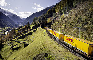 DHL abre una conexión directa a Europa desde Valencia para el transporte de producto hortofrutícola español en tren refrigerado