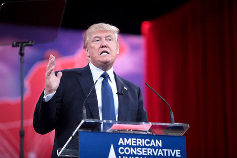 Trump hablando el 7 de febrero de 2015 en la Conservative Political Action Conference, en Maryland (EE UU). Wikipedia