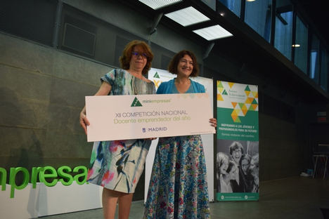 Una profesora de un instituto madrileño gana el premio al docente emprendedor del año