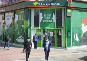 Unicaja Banco financia el pago del IRPF y adelanta la devolución