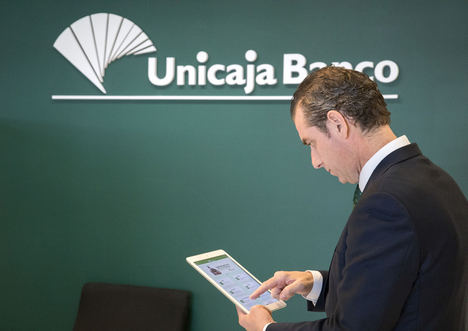 Unicaja Banco se suma al Black Friday con bonificaciones en las aportaciones extraordinarias a sus planes de pensiones y en la contratación de tarjetas