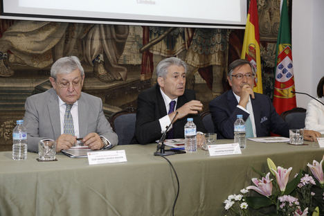 De izqda a dcha:  José María Casado, Valentín Pich y Rui Leão Martinho.