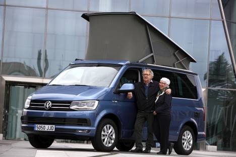 El hispanista Ian Gibson vuelve a elegir a Volkswagen como compañero de viaje