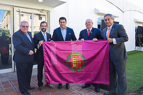 Valladolid cede el testigo a Santo Domingo, 'Capital Mundial del Protocolo 2018'