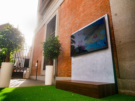 Los visitantes del Museo Nacional del Prado disfrutarán de una nueva pantalla en la terraza de Jerónimos gracias a Samsung