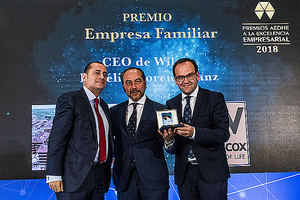 Wilcox recibe el Premio Empresa familiar que concede AEDHE