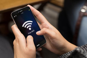 45 ayuntamientos extremeños sumaron ayudas de 675.000 euros de la Unión Europea para implantar conectividad WiFi en espacios públicos