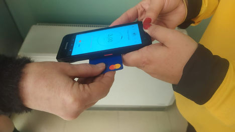 Worldline y SoftPos.eu llevan el pago contactless a la España vaciada de la mano de Correos