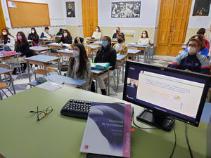 Cerca de 7.000 alumnos de 30 provincias participan en las XII Jornadas online de Educación Financiera para Jóvenes del Proyecto Edufinet de Unicaja