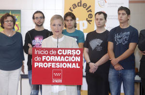 Cifuentes inaugura el primer curso de Formación Profesional con enseñanza bilingüe