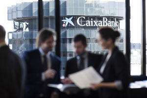 CaixaBank pone a disposición de pymes y autónomos una línea de 25.000 millones de euros en préstamos preconcedidos
